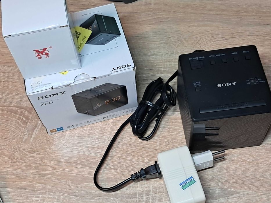 Годинник радіо будильник Sony ICFC1B