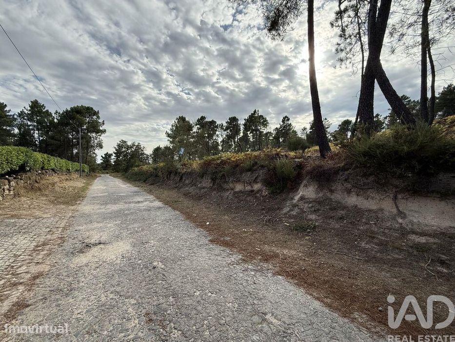 Terreno para construção em Mouçós e Lamares de 3484,00 m2