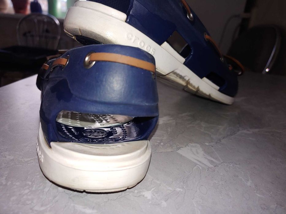 Жіноче взуття crocs