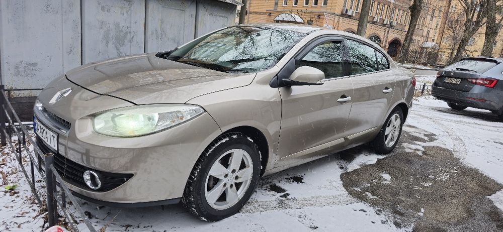 Оренда авто Renault fluence