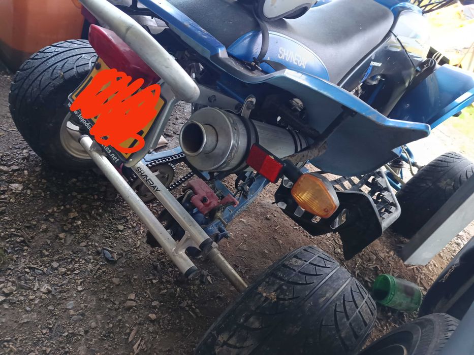 Moto 4 250 em bom estado