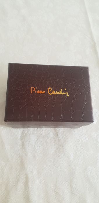 Часы Pierre Cardin наручные (набор мужские и женские))