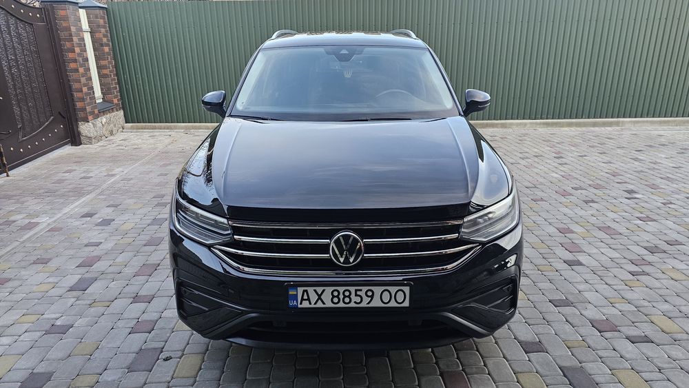 Volkswagen Tiguan 2023 рік