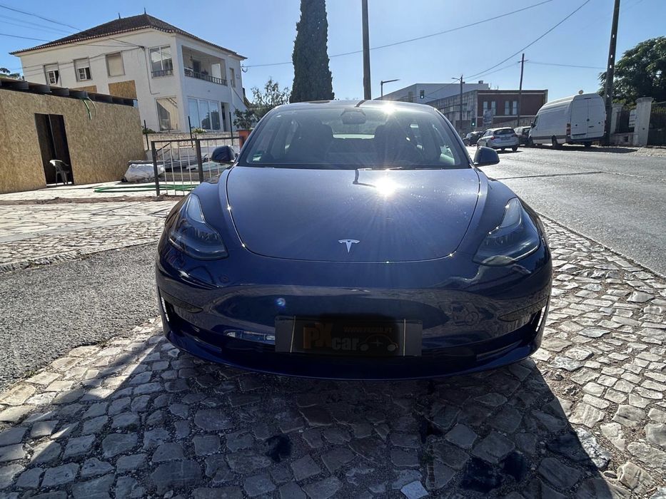 Tesla Model 3 –  2023 -  33700 km