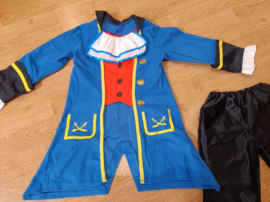 Новорічний костюм пірата