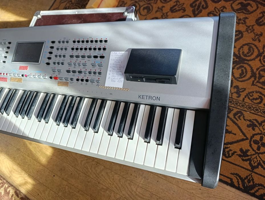 Keyboard ketron sd1