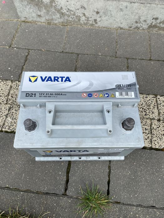 Akumulator Warta Silver Dynamic 12V 61Ah 600A