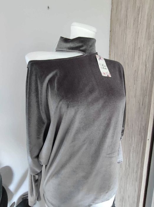 Bluzka szara z chokerem z weluru rozmiar  L/XL