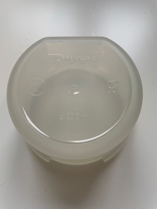 Pudełka Tupperware