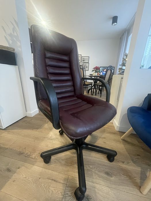 Skorzany fotel do komputera, biurka .