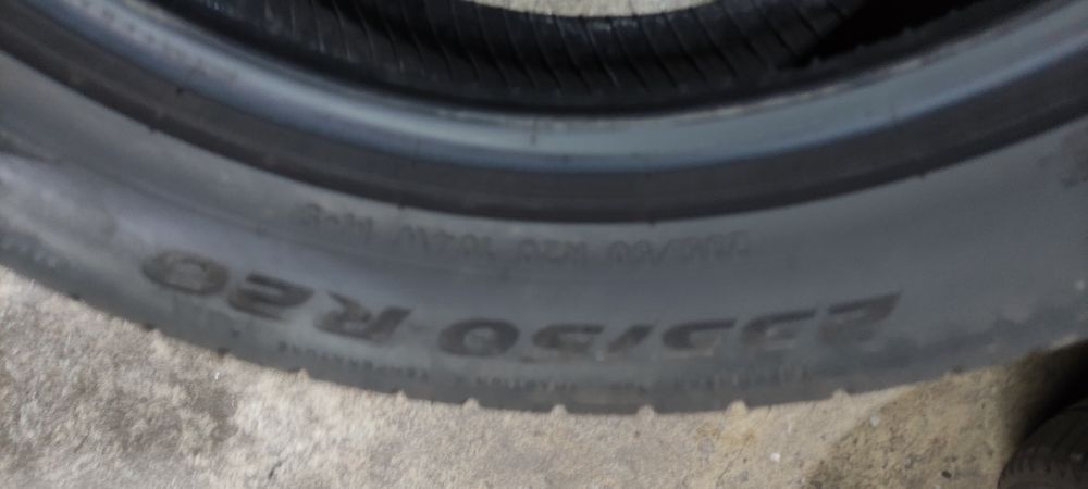 Pneus  235/50/20 semi novos Pirelli