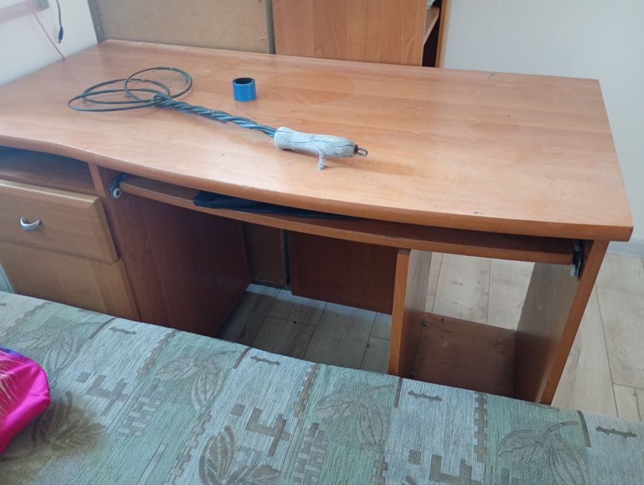 Meble łóżko w dobrym stanie