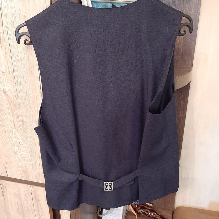 Костюм тройка размер м