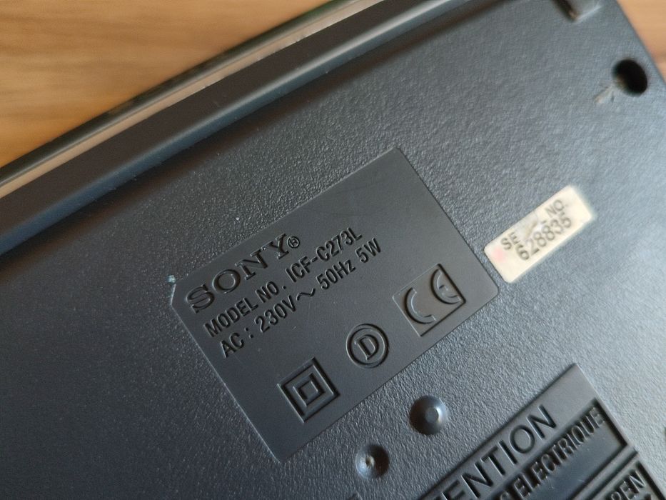 Радіоприймач  Sony icf- C273L