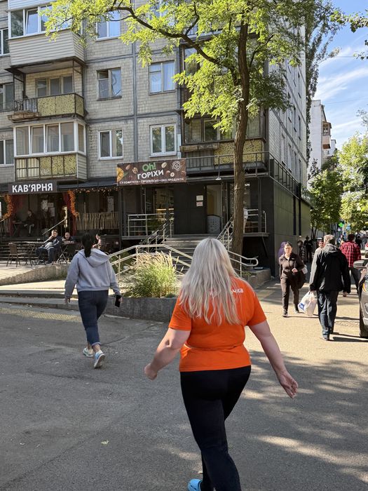 Оренда фасадного приміщення 50м2 , метро, під магазин / кав'ярню - Вид 3