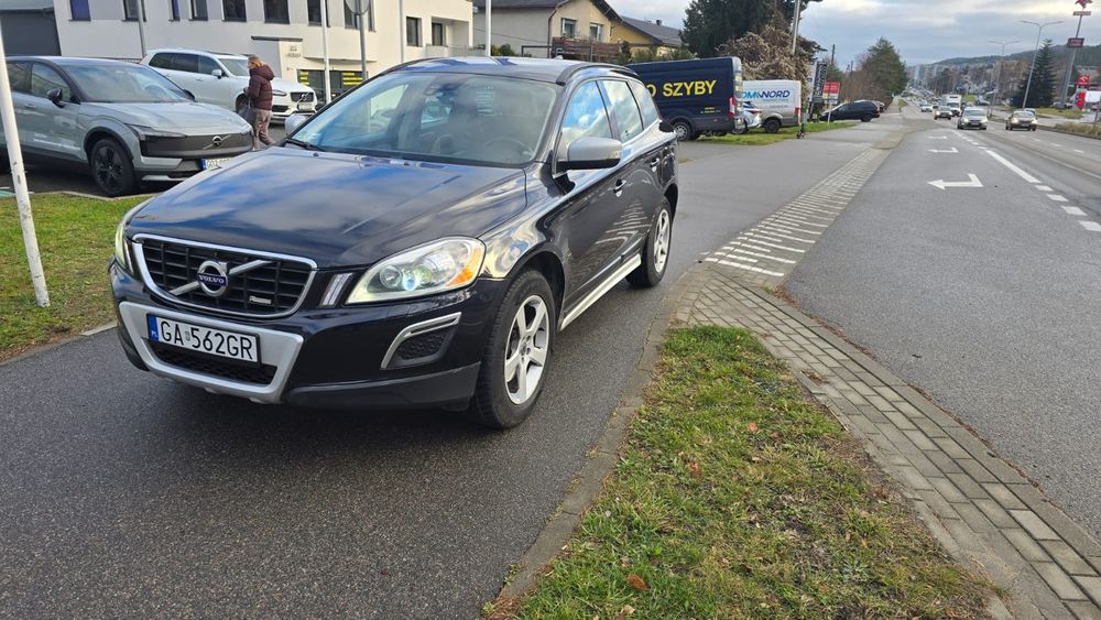 Volvo xc60 r-design 2.4 D4 2011