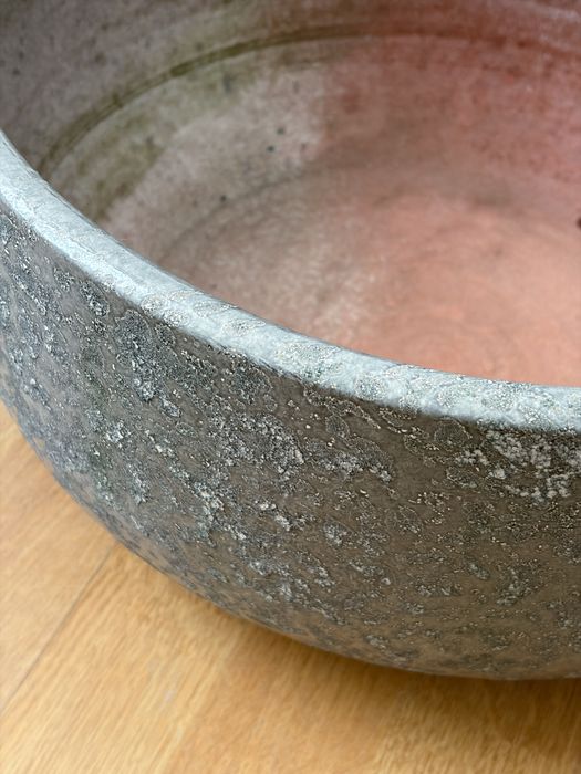 Vaso largo cinzento