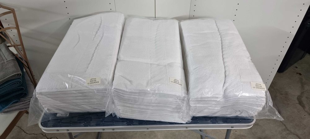 Toalhas, lençóis, resguardos, capas