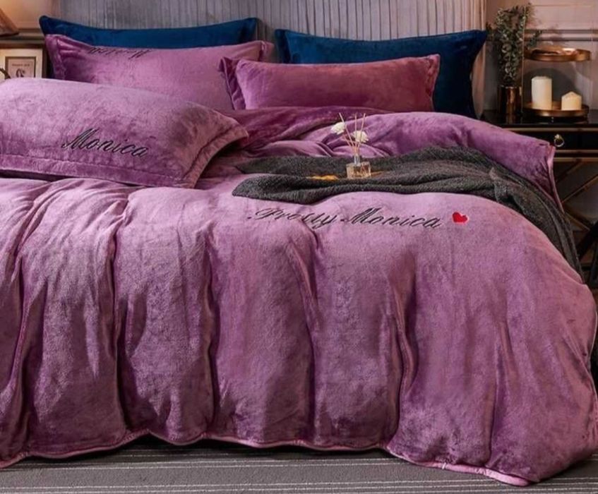 Постільна білизна велюрова Моніка . Євро розмір. Нова.