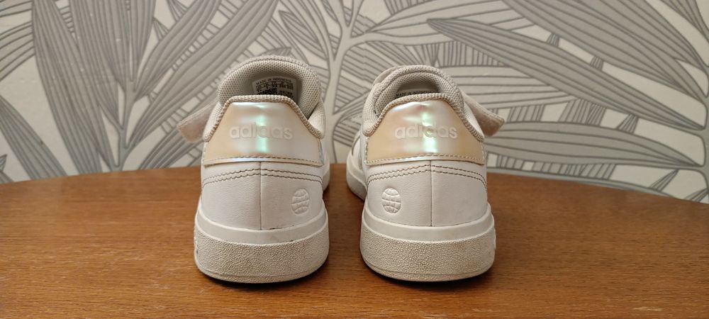 Buty sportowe adidas rozm. 33