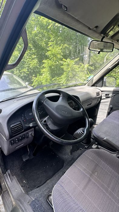 Kia Pregio, 9 lugares, diesel
