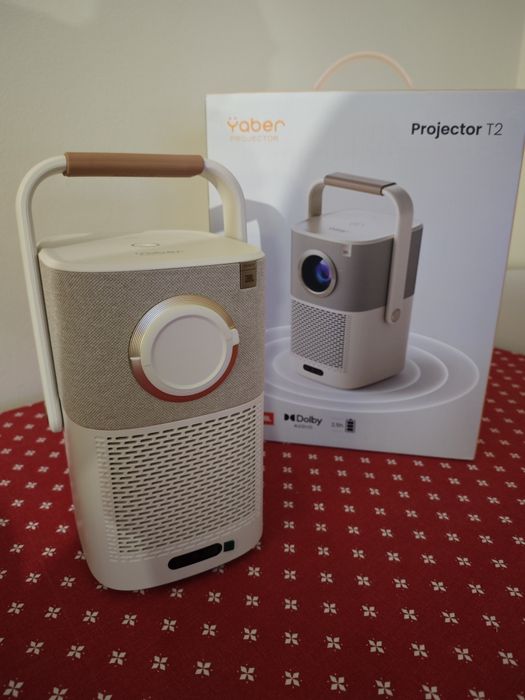 Projetor yaber portátil com colunas JBL