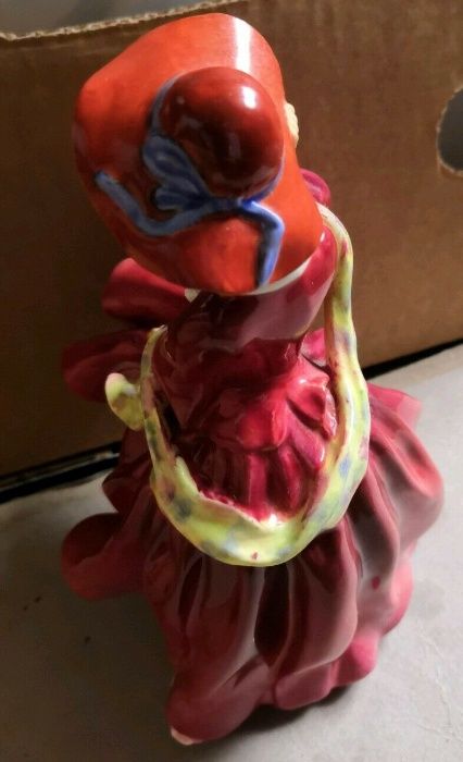 Royal Doulton Estatueta "Top o ' The Hill" Hn 1834