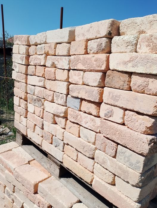 Огнеупорный кирпич б.у