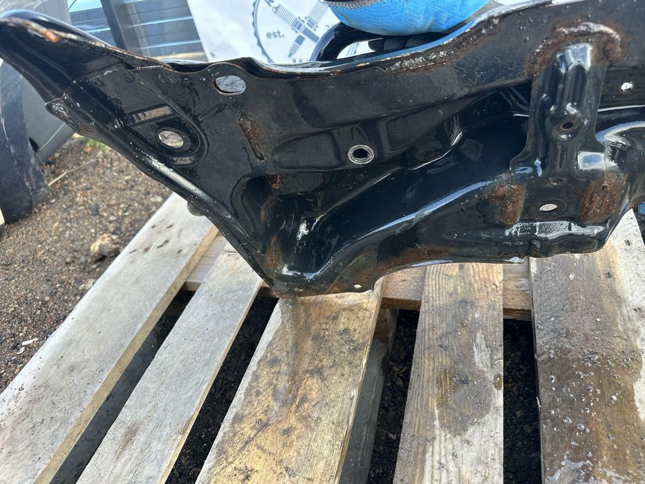Підрамник передній, балка передня Toyota Yaris 3 lll 2011-2020