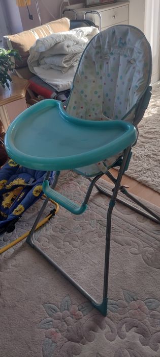Stolik do karmienia dziecka