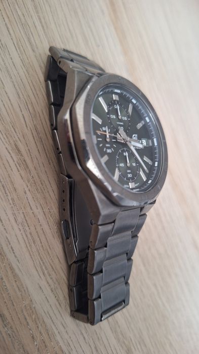 Casio edifice EFV- 640 DC