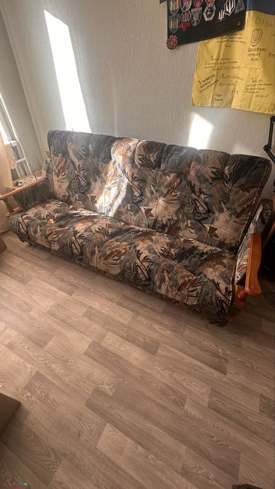 Віддам розкладний диван