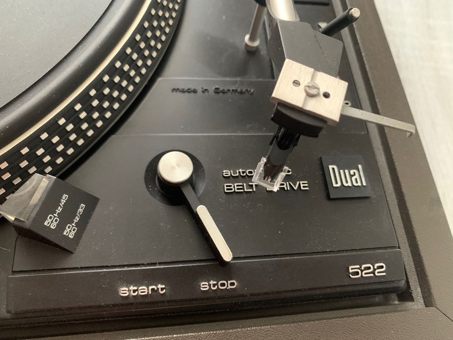 Gramofon DUAL 522
