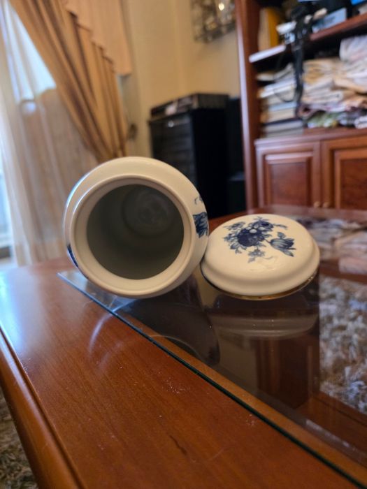 Jarra de Porcelanas Encarnação