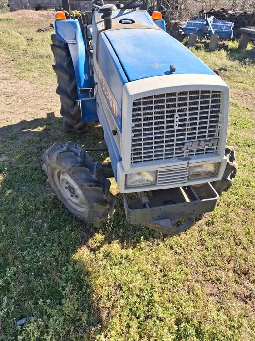 Vendo trator agricultura.