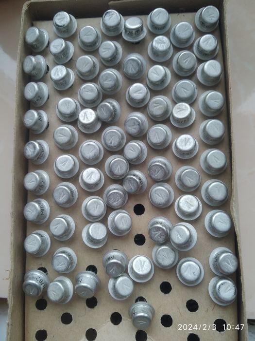 Тиристоры . Тип КУ 202 транзисторы диоды