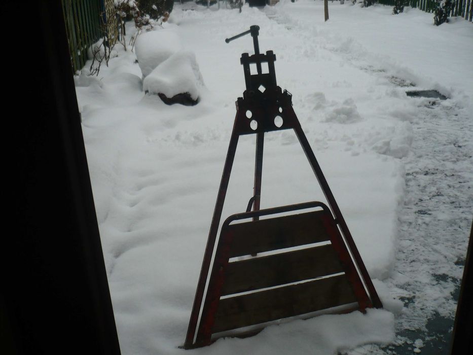 Imadło hydrauliczne do rur