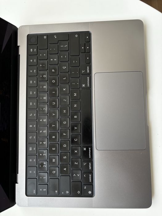 Macbook Pro M2 1T SSD, 32Gb