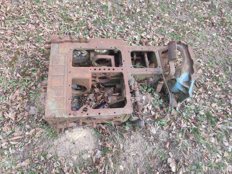 Продам картер (корпус) КПП для трактора Т-40