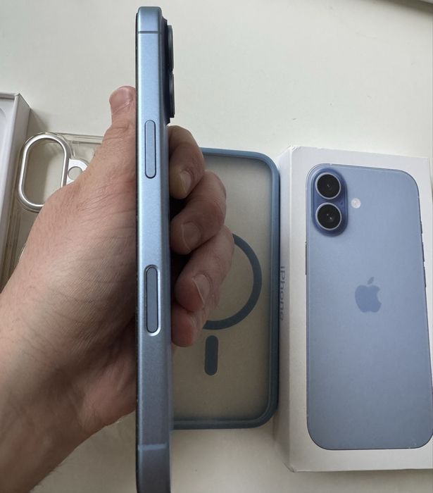 Iphone 17 mist blue 256 gb, ідеальний, офіційний, фіз сім + є сім