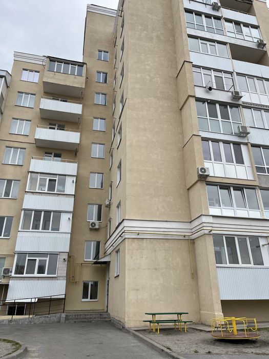 Продаж 2-кім квартири  у новому заселеному будинку. 60 м2. Підходить під Є оселя