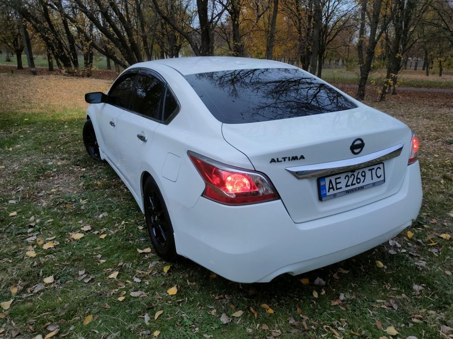 Продам Nissan ALTIMA 2016р.2.5 бензин