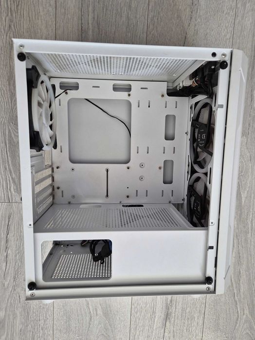 mATX корпус Aerocool Trinity Mini-G White (RGB вентилі, хаб) TradeIN