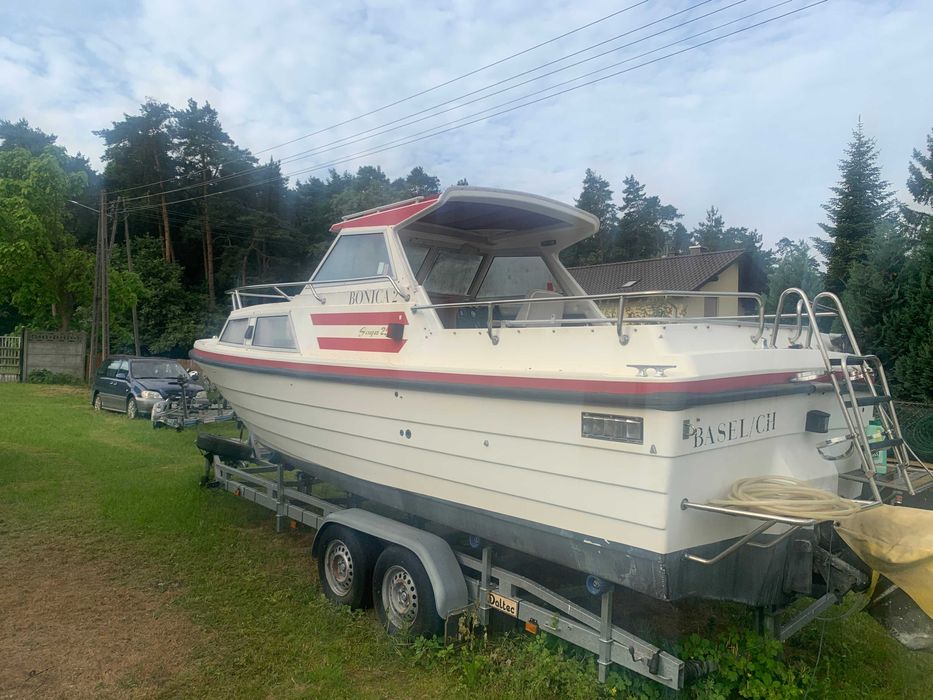 Łódz kabinowa Saga 25 Diesel