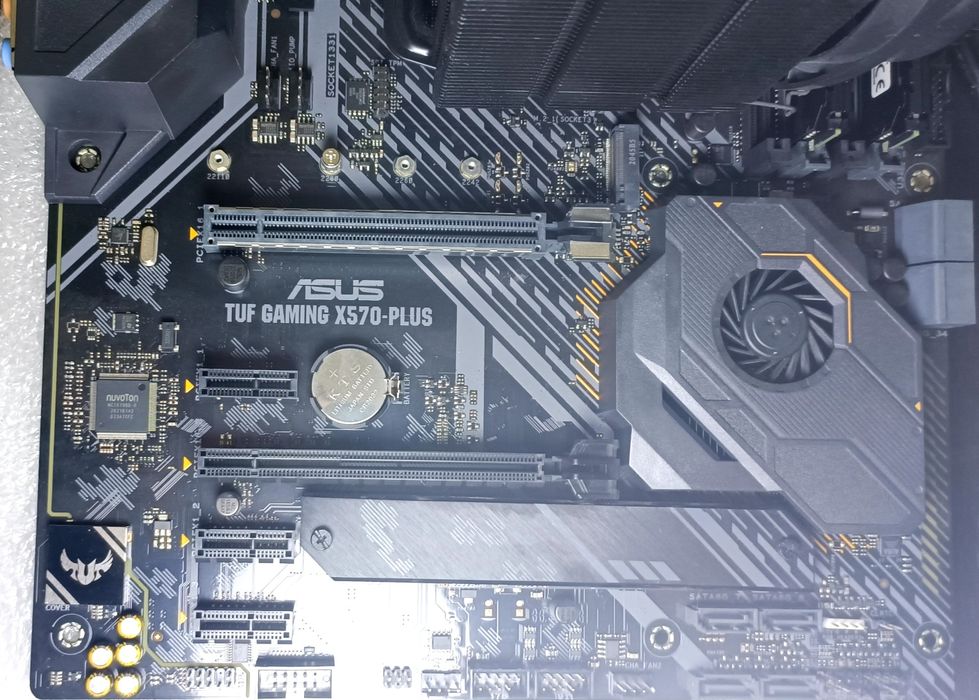 Комплект Ryzen 9 5900x, DDR4 -64GB (2x32) 3200, матер. Х570, be quiet