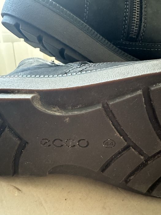 Продаются зимние ботинки экко