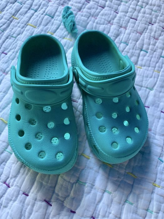 Sandały/klapki ala Crocs 25