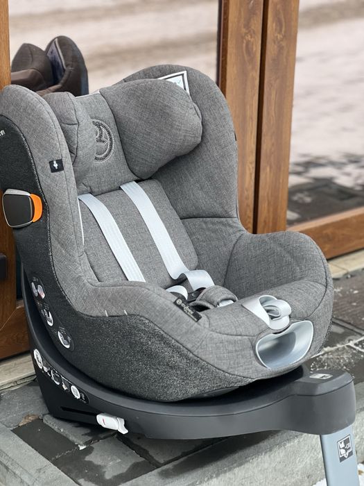 Автокрісло та База Cybex Sirona Zi+  i-Size групи 0+/1 до 4-х років