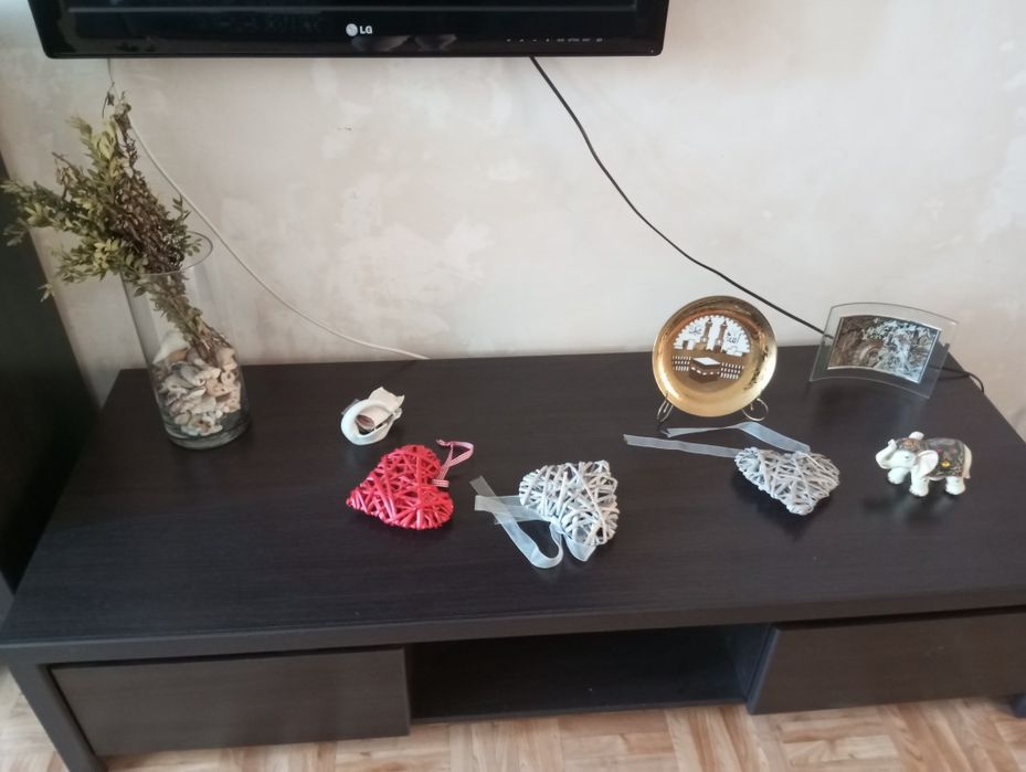 Продам тумба под телевизор