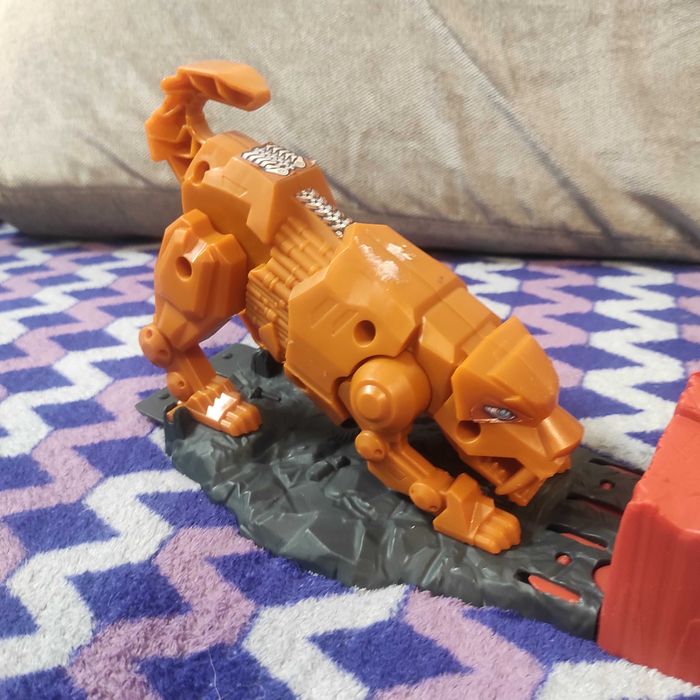 Ігровий набір трек Хот Вилс Monster Trucks Sabretooth Showdown Hero